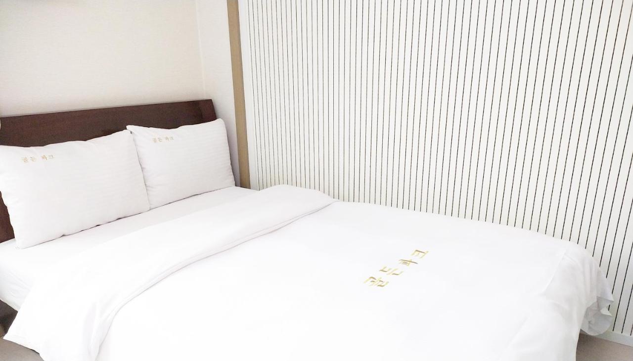 Golden Park Hotel Jeju Ngoại thất bức ảnh